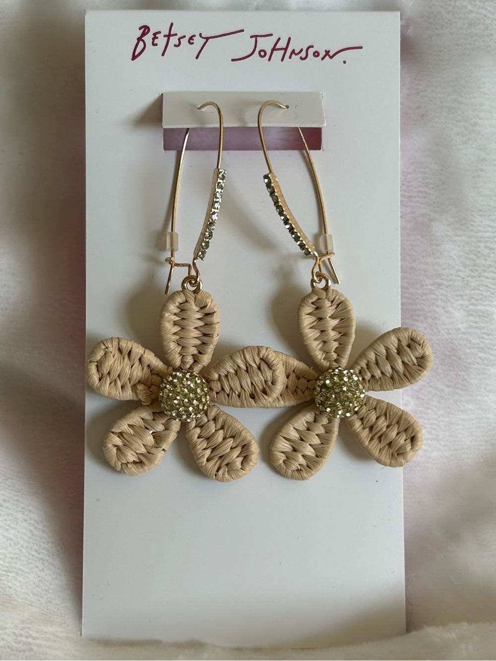 Betsey Johnson Daisy Flower Drop Earrings NWT